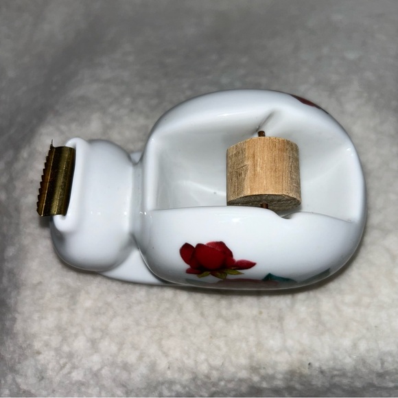 House of Prill Porcelain vtg tape dispenser white red roses on each side 4.5" - Picture 5 of 9